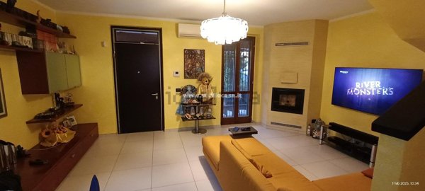 casa indipendente in vendita a Fiesco