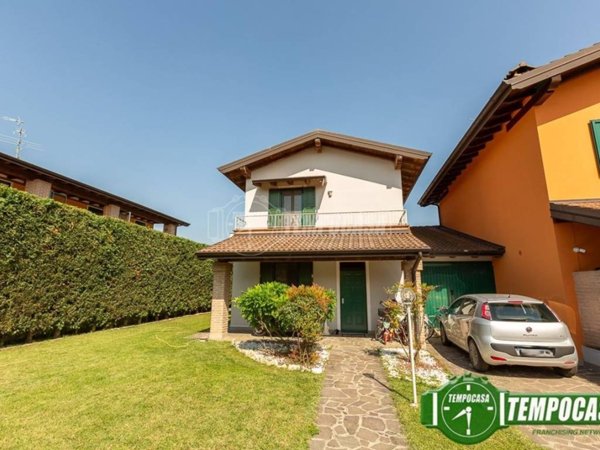 casa indipendente in vendita a Fiesco