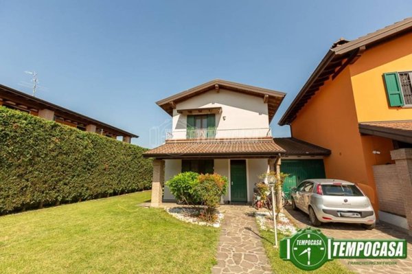 casa indipendente in vendita a Fiesco