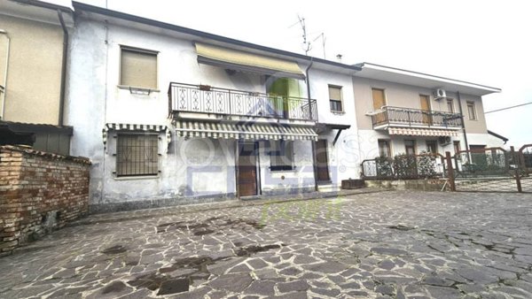 casa indipendente in vendita a Fiesco