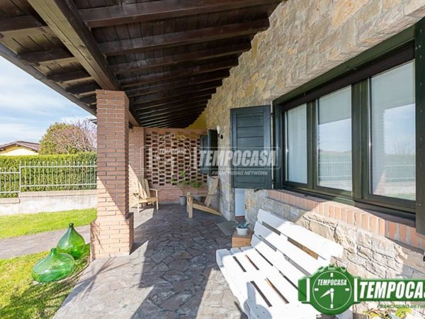 casa indipendente in vendita a Fiesco
