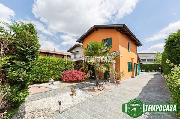 casa indipendente in vendita a Fiesco