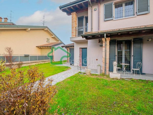 casa indipendente in vendita a Fiesco
