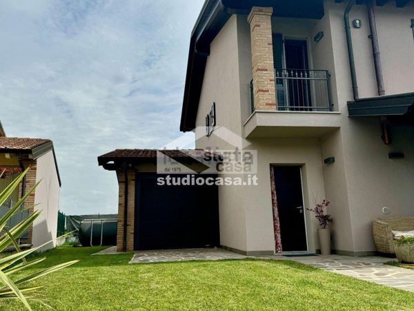 casa indipendente in vendita a Fiesco