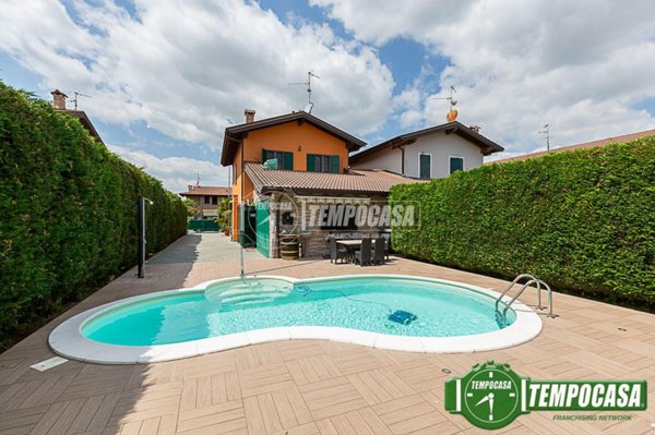 casa indipendente in vendita a Fiesco