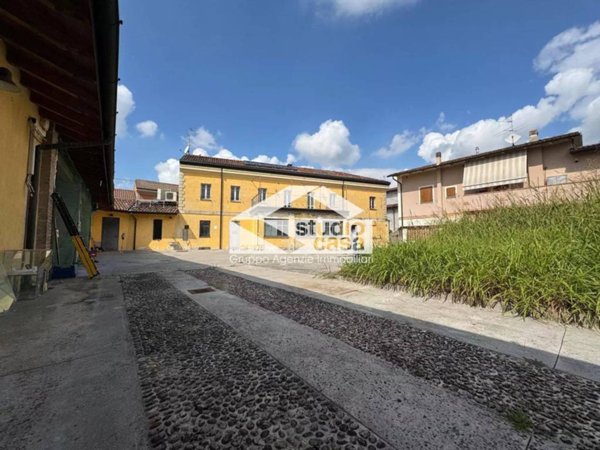 casa indipendente in vendita a Fiesco