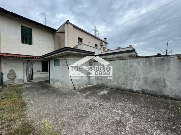 casa indipendente in vendita a Fiesco