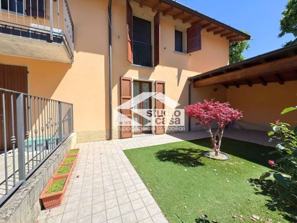 casa indipendente in vendita a Fiesco