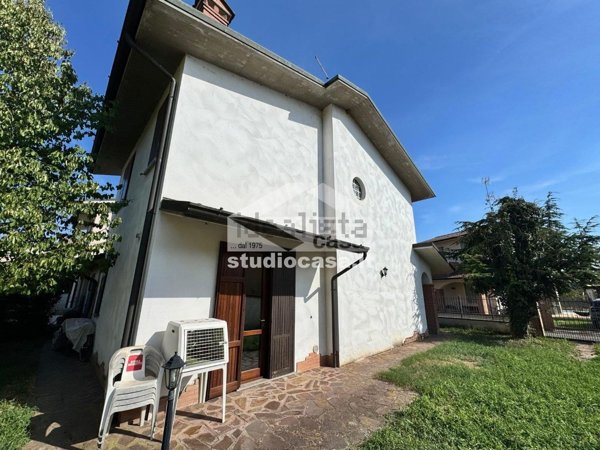 casa indipendente in vendita a Fiesco