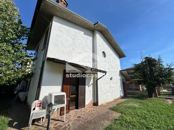 casa indipendente in vendita a Fiesco