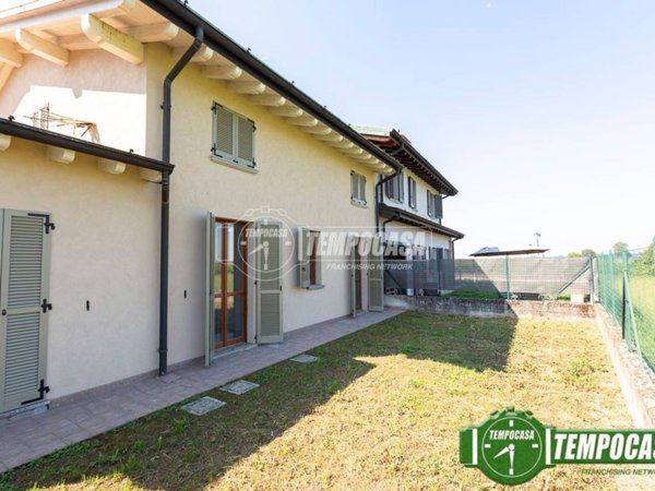 casa indipendente in vendita a Fiesco