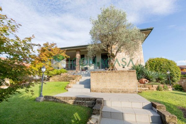 casa indipendente in vendita a Fiesco