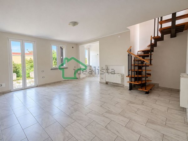 casa indipendente in vendita a Fiesco