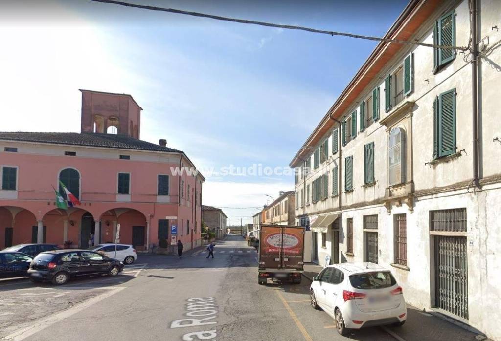 locale commerciale in vendita a Formigara