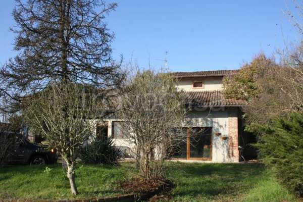 casa indipendente in vendita a Formigara