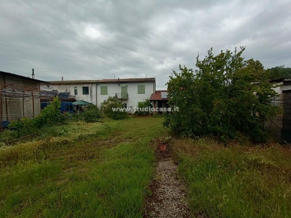 casa indipendente in vendita a Formigara