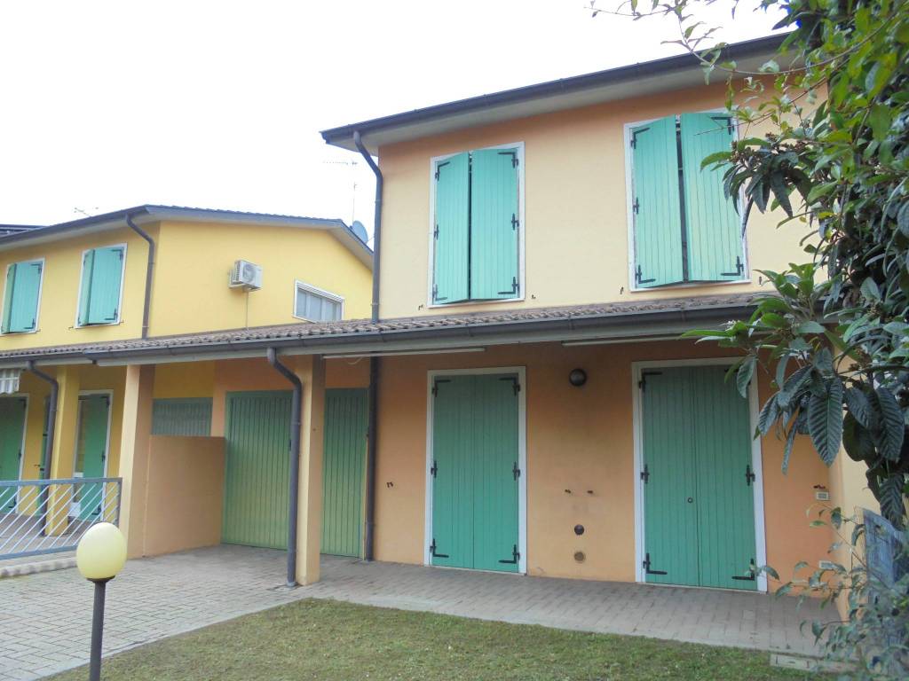 casa indipendente in vendita a Formigara