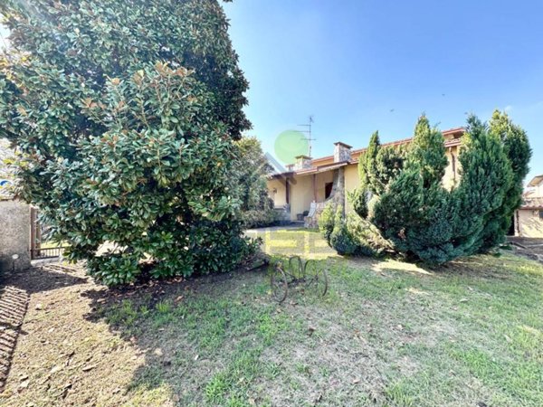 casa indipendente in vendita a Formigara