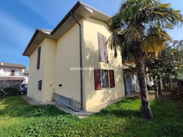 casa indipendente in vendita a Formigara in zona Cornaleto
