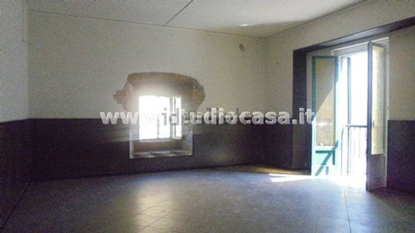 locale commerciale in vendita a Formigara