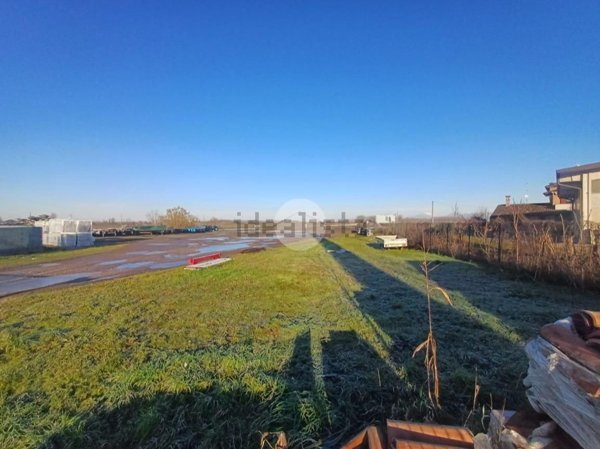 terreno edificabile in vendita a Formigara