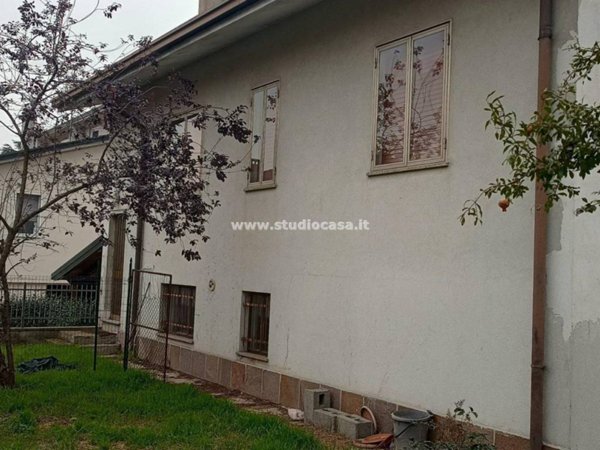 casa indipendente in vendita a Formigara