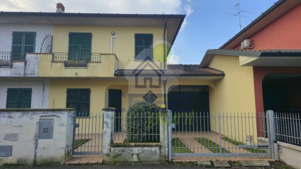 casa indipendente in vendita a Formigara