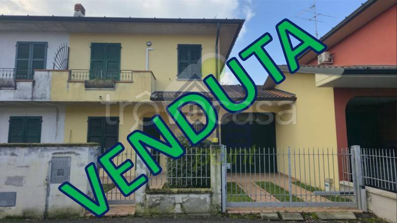casa indipendente in vendita a Formigara