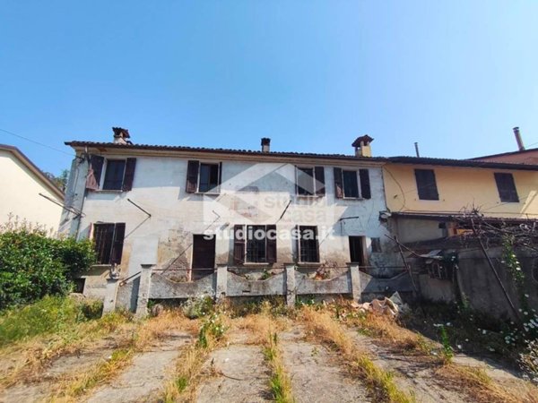 casa indipendente in vendita a Formigara