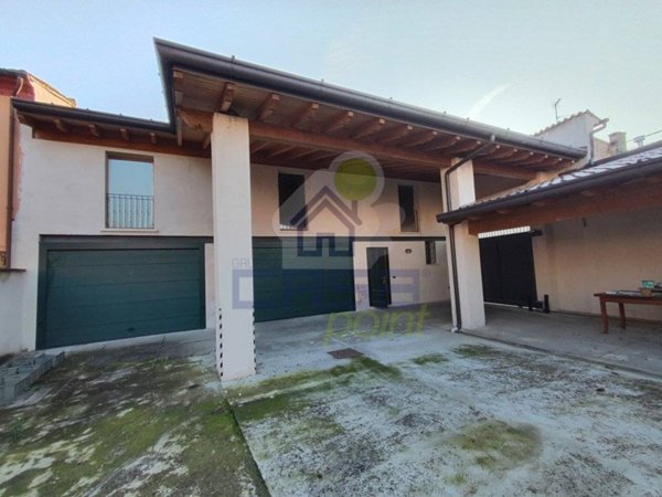 casa indipendente in vendita a Gabbioneta-Binanuova in zona Gabbioneta