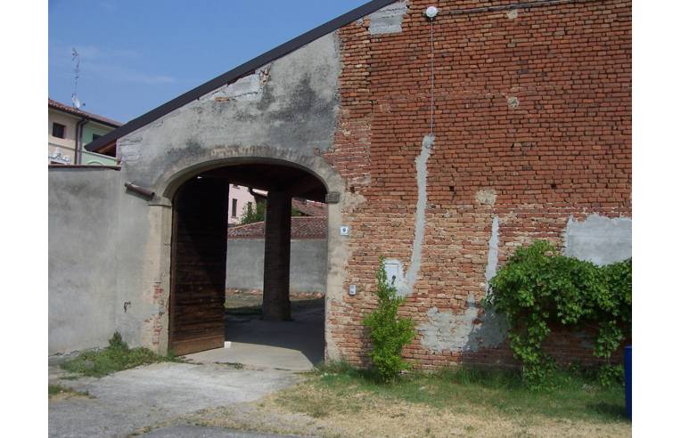 casa indipendente in vendita a Gabbioneta-Binanuova in zona Binanuova