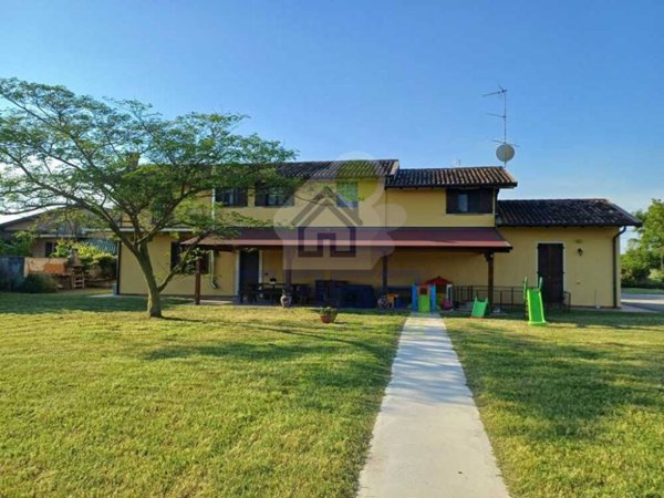 casa indipendente in vendita a Gabbioneta-Binanuova in zona Gabbioneta