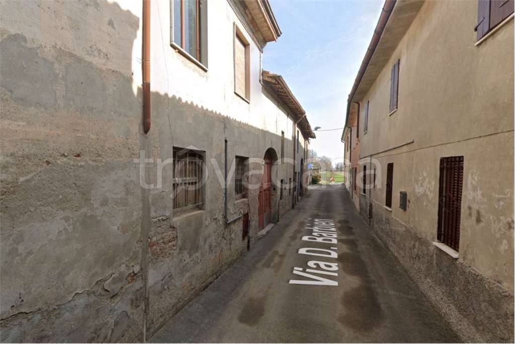 appartamento in vendita a Gabbioneta-Binanuova in zona Binanuova