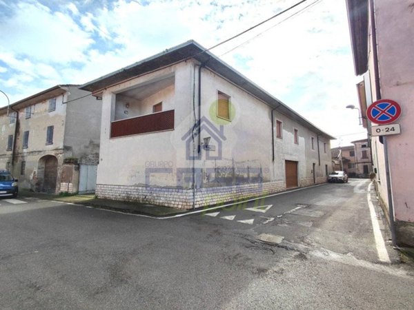 casa indipendente in vendita a Gabbioneta-Binanuova in zona Gabbioneta