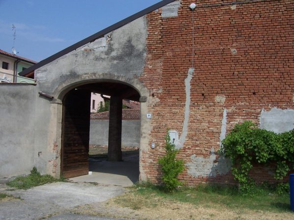 casa indipendente in vendita a Gabbioneta-Binanuova in zona Binanuova