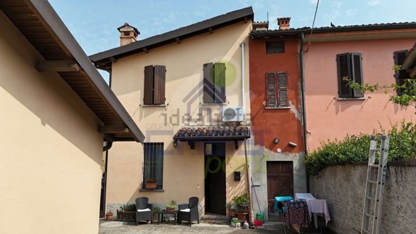 appartamento in vendita a Gadesco-Pieve Delmona