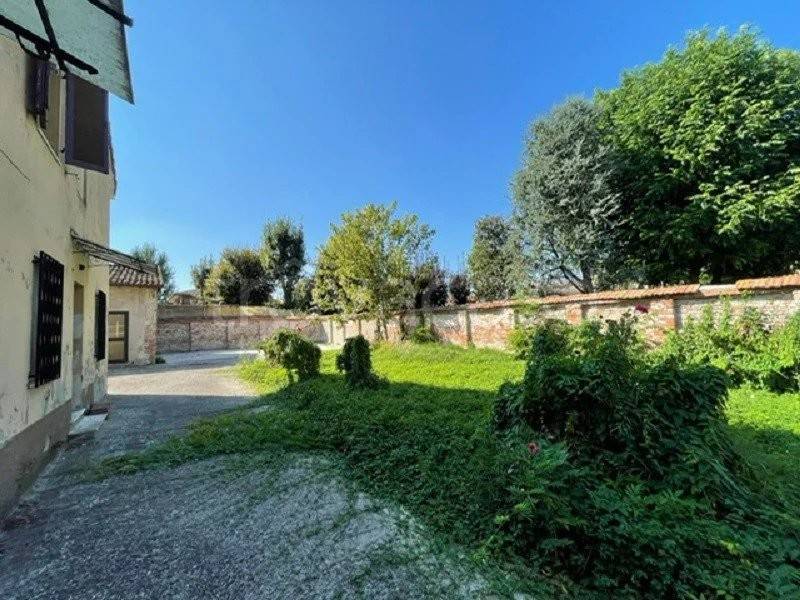 casa indipendente in vendita a Gadesco-Pieve Delmona in zona Ardole San Marino