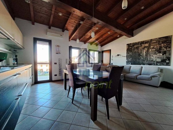 appartamento in vendita a Gadesco-Pieve Delmona in zona Ardole San Marino