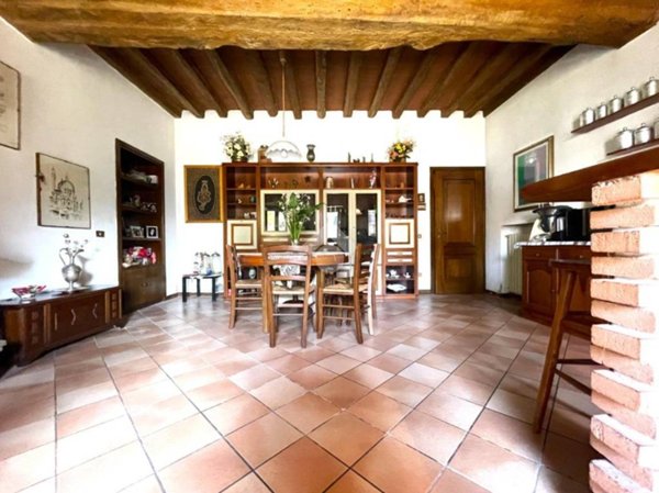 casa indipendente in vendita a Gadesco-Pieve Delmona in zona Pieve Delmona