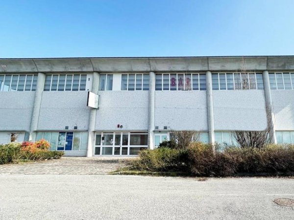 negozio in vendita a Gadesco-Pieve Delmona in zona Ardole San Marino