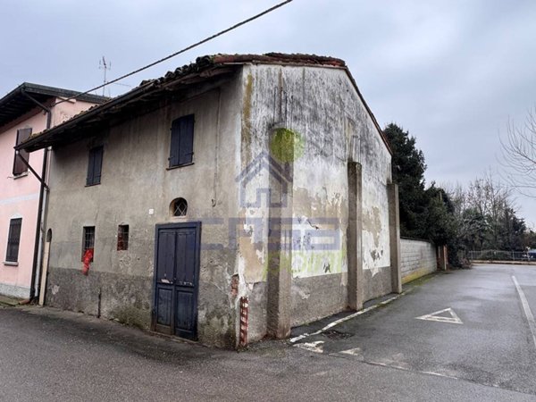 casa indipendente in vendita a Gadesco-Pieve Delmona in zona Cà de' Quinzani