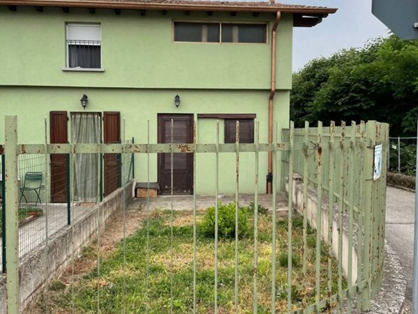 casa indipendente in vendita a Genivolta
