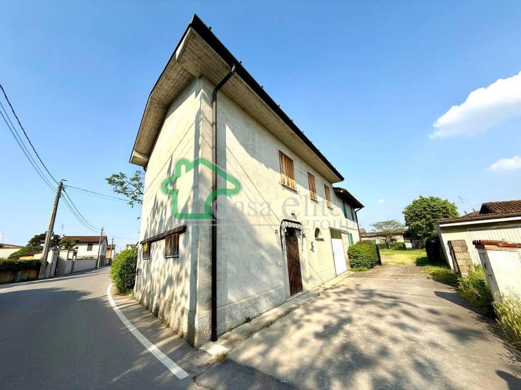 casa indipendente in vendita a Genivolta
