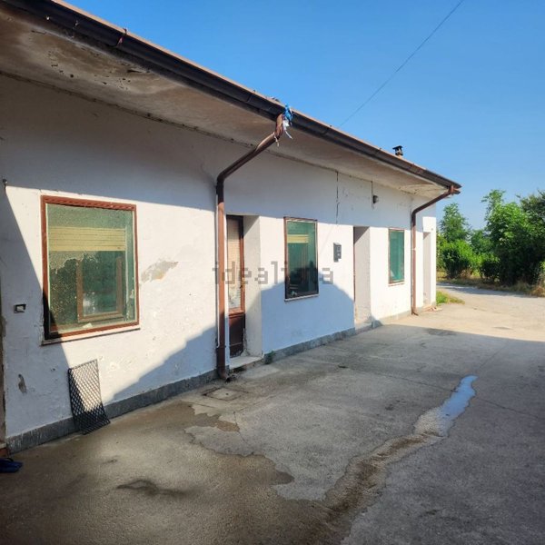 casa indipendente in vendita a Genivolta