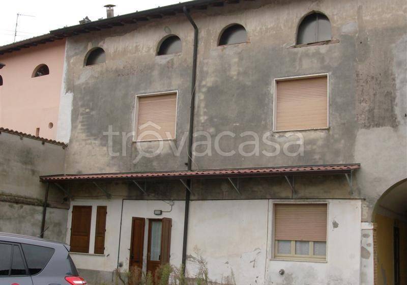 casa indipendente in vendita a Genivolta