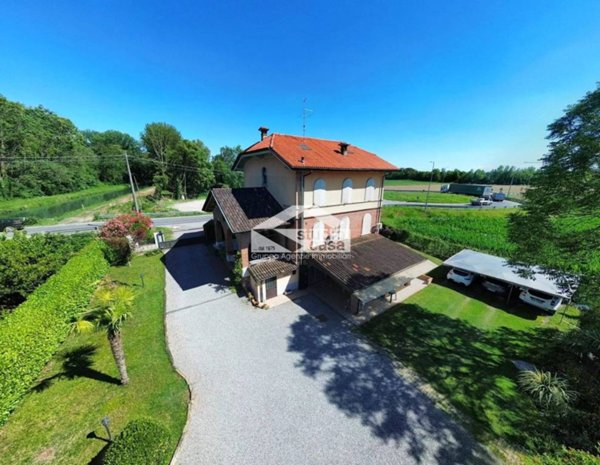 casa indipendente in vendita a Genivolta