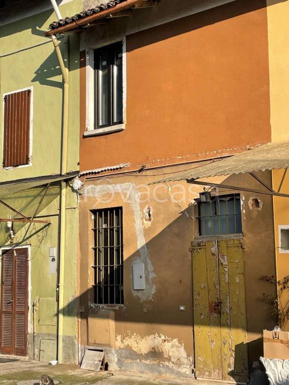 casa indipendente in vendita a Genivolta