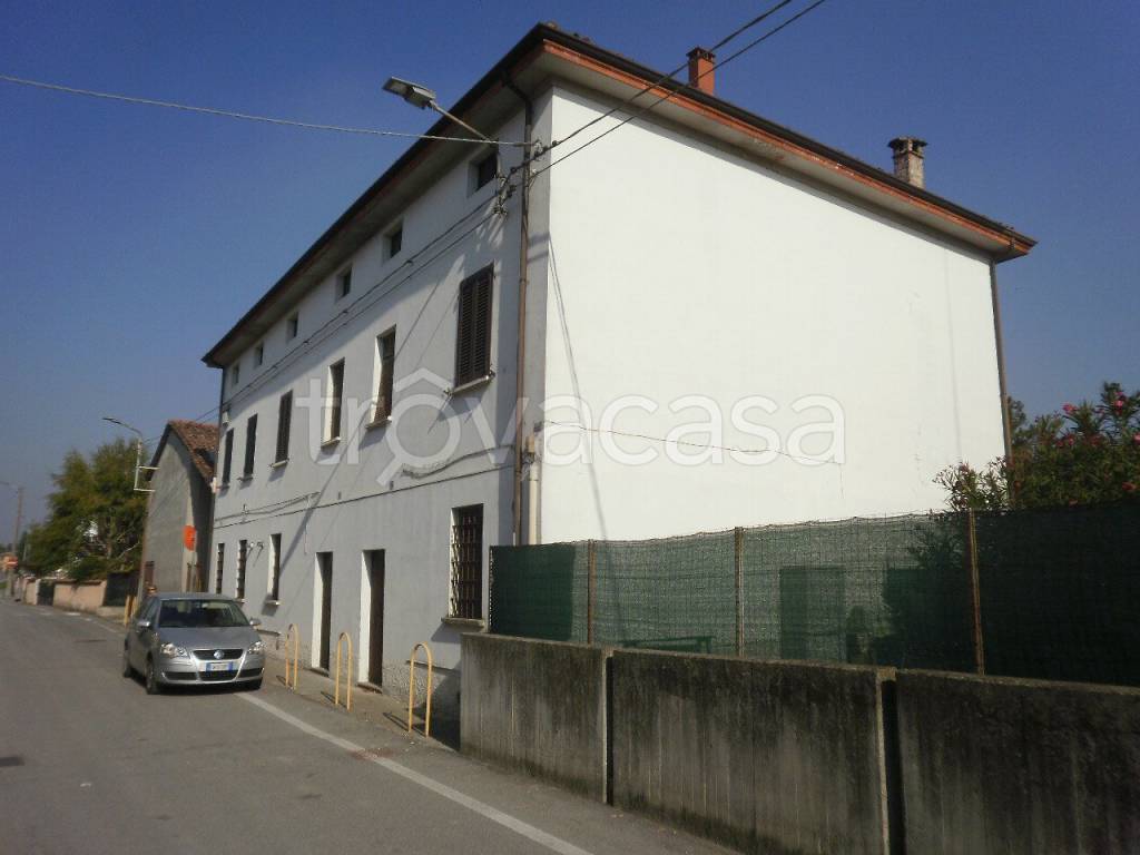 casa indipendente in vendita a Gerre de' Caprioli in zona Bosco ex Parmigiano