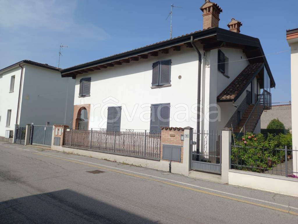 casa indipendente in vendita a Gerre de' Caprioli in zona Bosco ex Parmigiano
