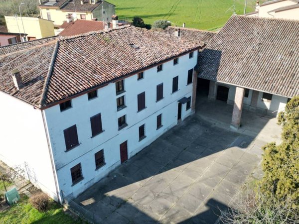 casa indipendente in vendita a Gerre de' Caprioli in zona Bosco ex Parmigiano